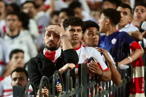 رسالة من المدرجات وبكاء في الملعب.. لقطات لم تذع من مباراة الزمالك وستيلينبوش (صور وفيديو)